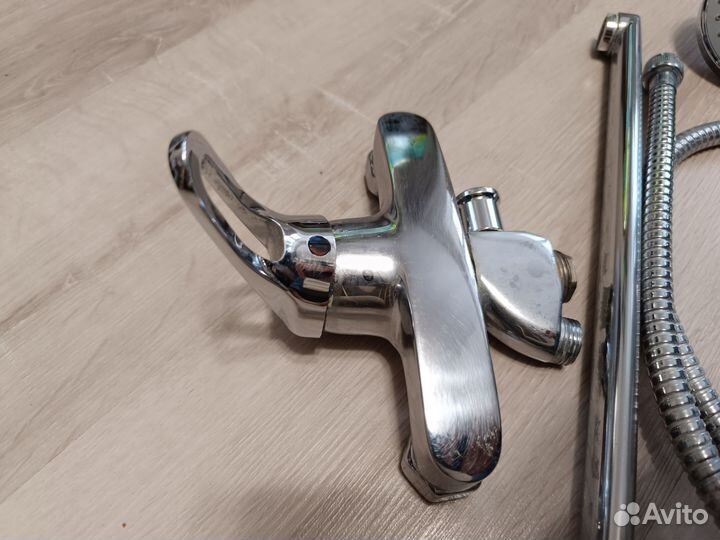 Смеситель для ванны с душем бу