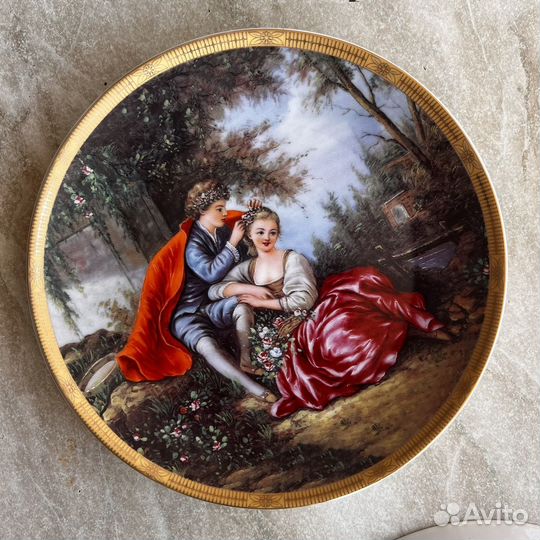 Фарфоровые настенные тарелки