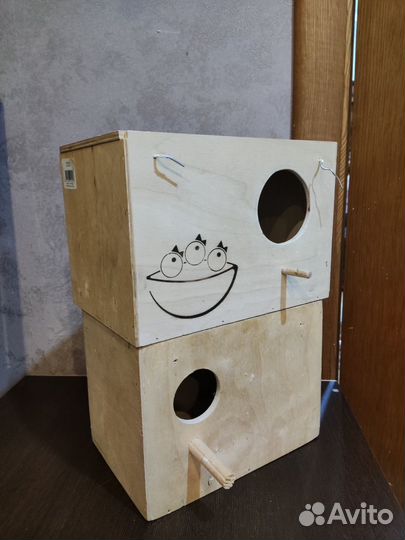 Гнездовые домики для попугаев