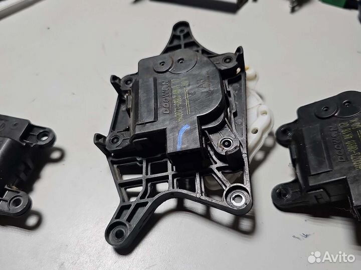 Мотор заслонки печки kia Rio 3 Hyundai Solaris 1