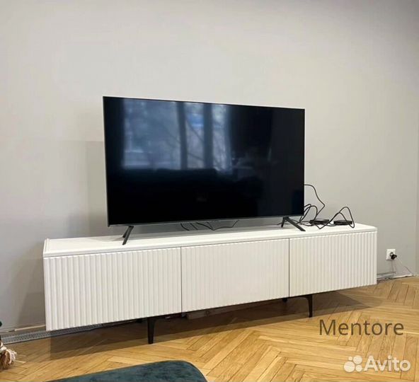 Тумба тв Bravo на опорах