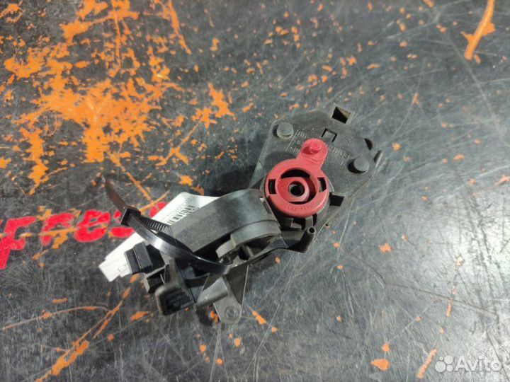 Сервопривод заслонок отопителя Bmw 5 E60 M57D30