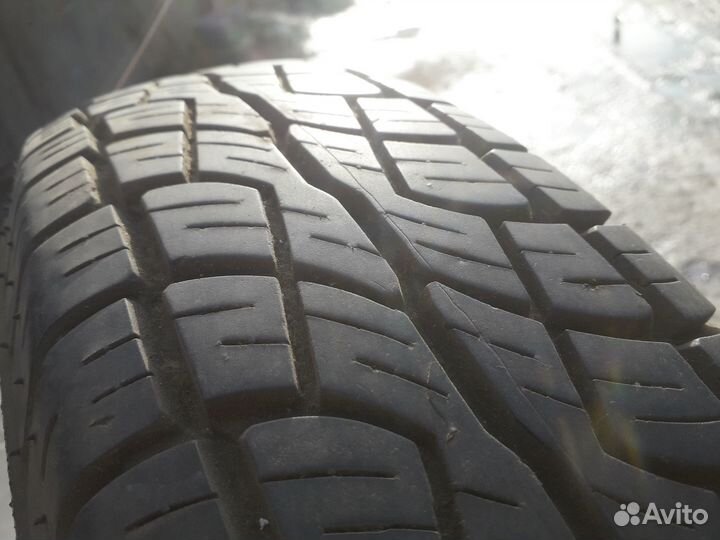 Bridgestone Dueler H/T 175/80 R15