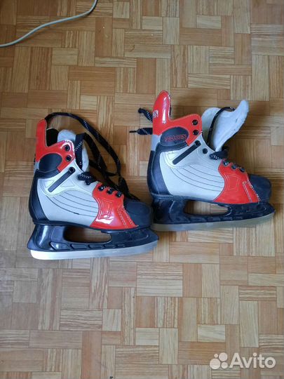 Коньки мужские хоккейные 40 размер