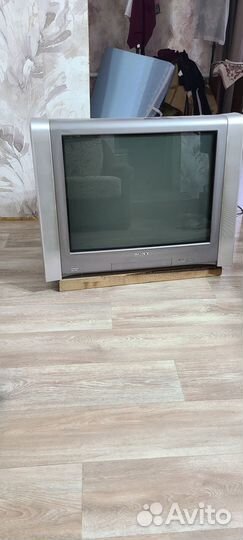 Телевизор Sony trinitron