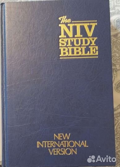 Библия на английском с комментариями