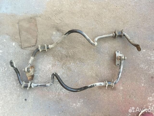 Toyota Land Cruiser 200 задний стабилизатор