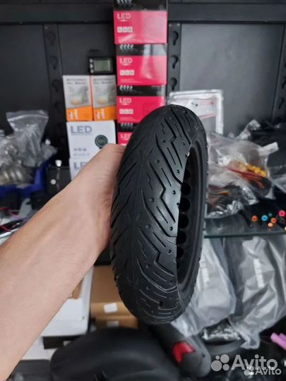 Монолитная покрышка на электросамокат