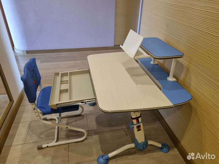 Растущий стол и стул Дэми