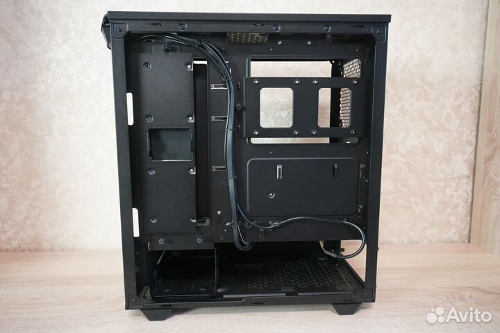 Корпус с шумоизоляцией Be Quiet Pure base 500