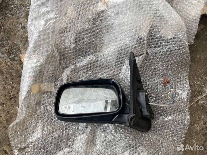 Боковое зеркало на Ниссан сани FB15