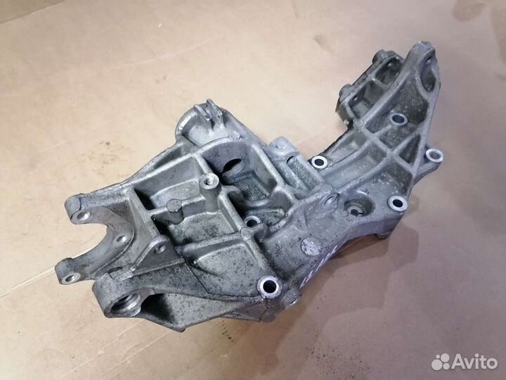 Кронштейн агрегатный Audi, VW 1.8, (ADR, ARG) VAG