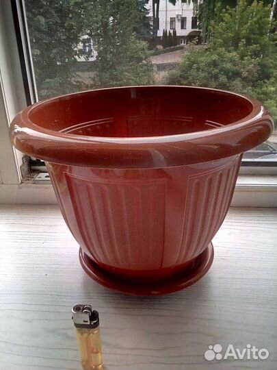 Вазон с подставкой 