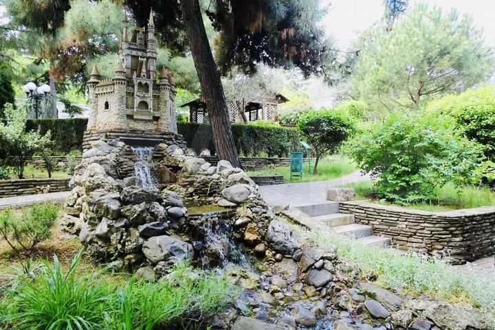 3-к. апартаменты, 169,7 м², 2/8 эт.