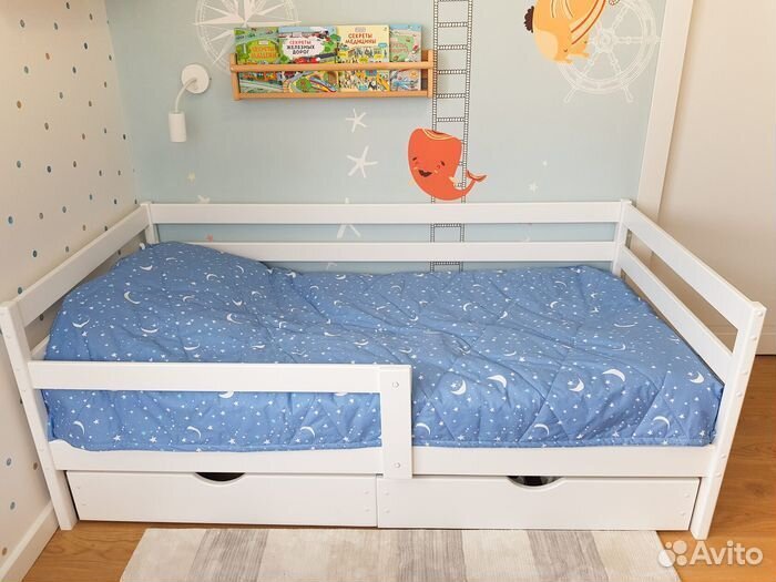 Кроватка детская софа из массива с бортиком