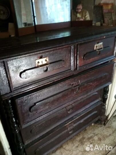 Старинная антикварная мебель