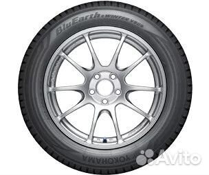 Yokohama BluEarth Winter V906 275/40 R22 107V