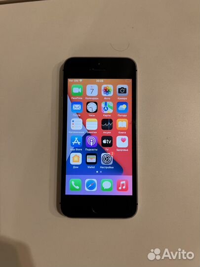iPhone SE, 32 ГБ