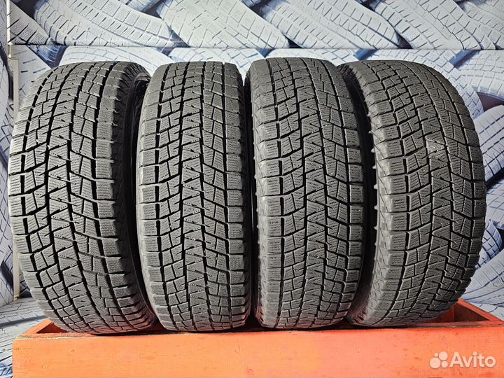 Bridgestone Blizzak DM-V1 225/65 R17