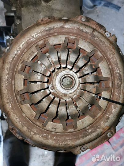Сцепление. Корзина с диском в хорошем состоянии