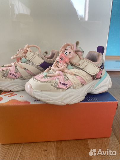 Кроссовки для девочки 27 размер
