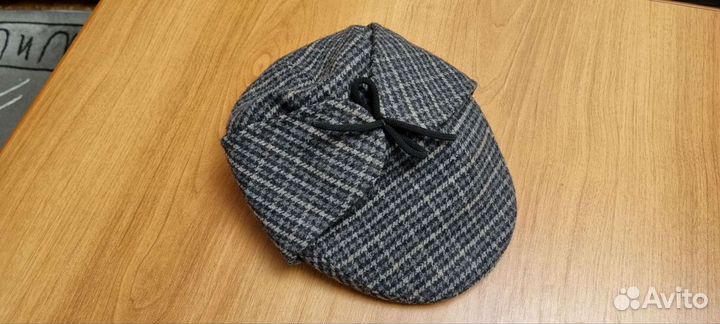 Кепка шерстяная с ушами и отворотом