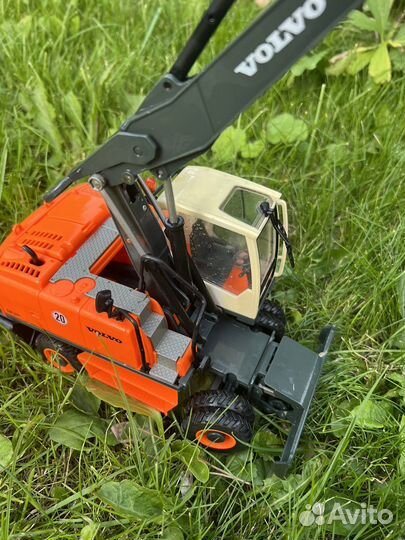 Экскаватор Volvo majorette