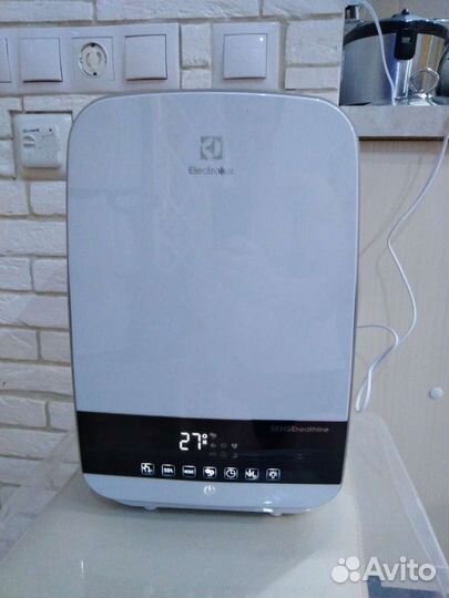 Увлажнитель Electrolux EHU-3315D