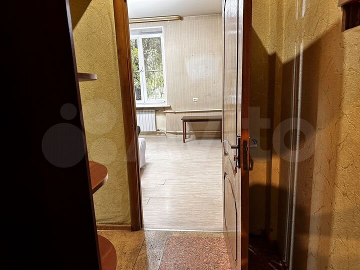 2-к. квартира, 45 м², 1/3 эт.