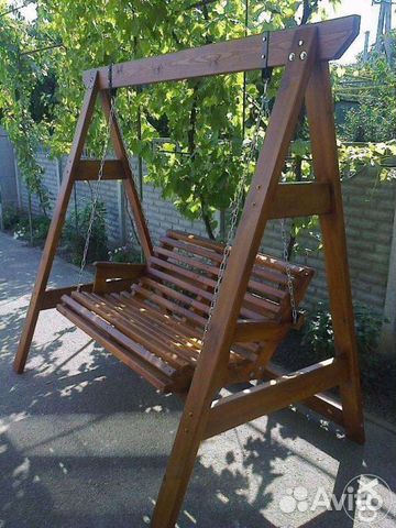 Садовые качели из дерева