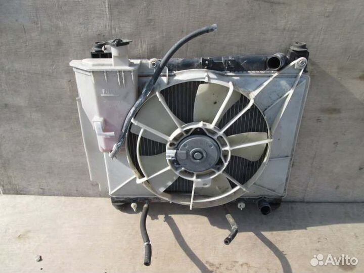 Радиатор Toyota Ist NCP65 1NZ-FE 2004/5