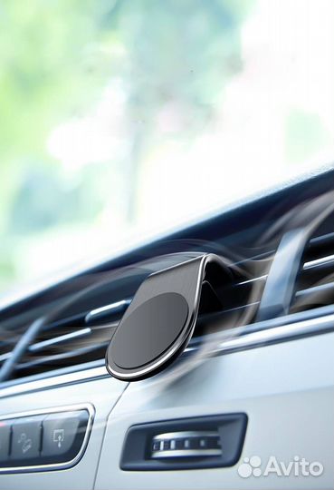 Магнитный держатель для телефона в автомобиль