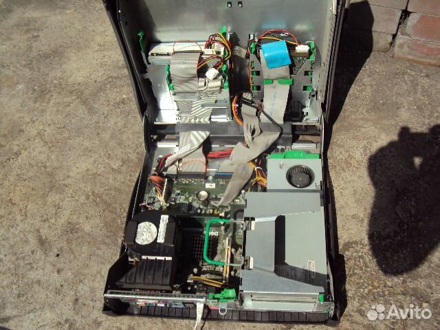 Старинный горизонтальный компьютер dell jxmhy1J