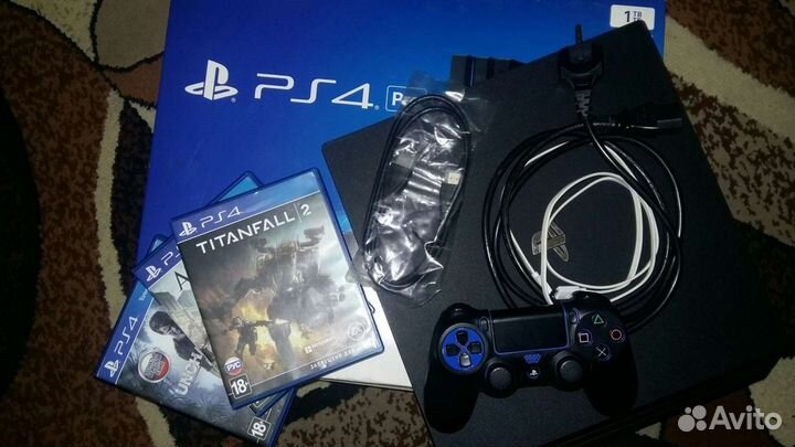Продам Sony PlayStation 4 Pro 1tб PS4