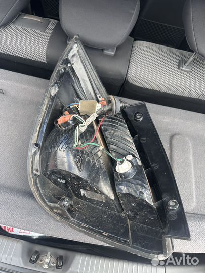 Фонарь задний Kia rio 2 хэтчбек