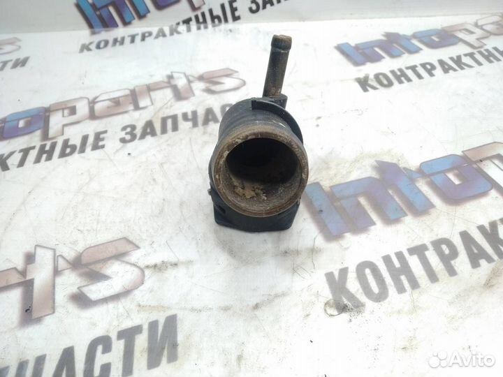 Фланец радиатора Volkswagen Golf 6 2.0 TSI ccza