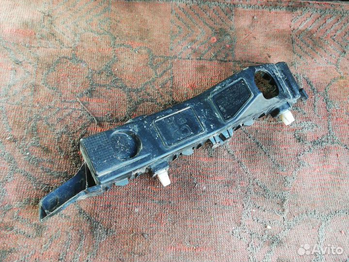 Кронштейн бампера переднего Киа Сид 3 CD