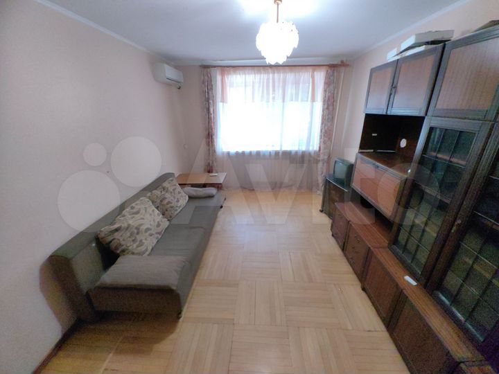 2-к. квартира, 48,8 м², 1/9 эт.