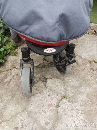 Прогулочная коляска