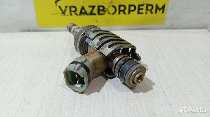 Форсунка топливная Lexus Ls460