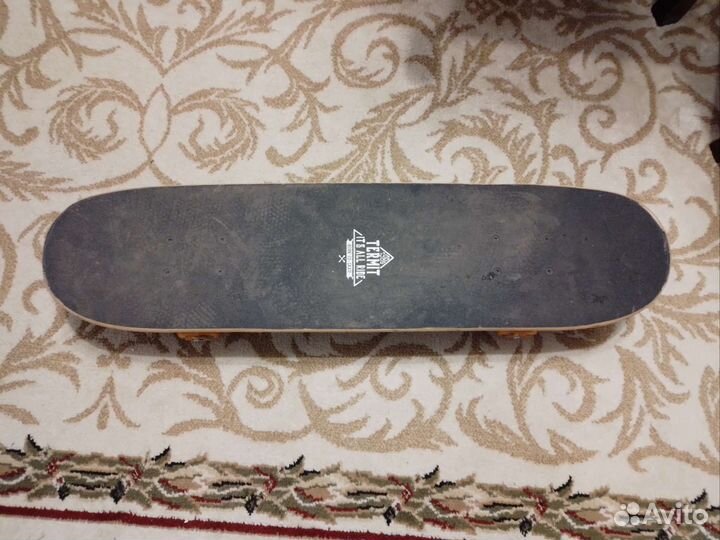 Деревянный скейтборд
