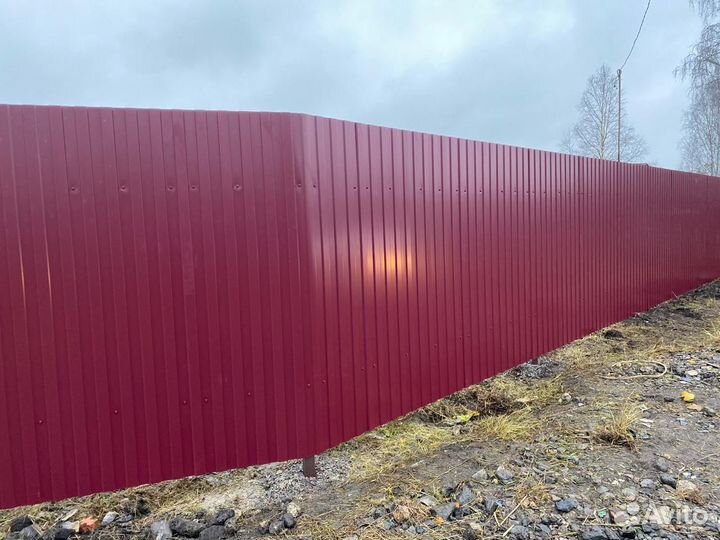 Монтаж забора из профнастила
