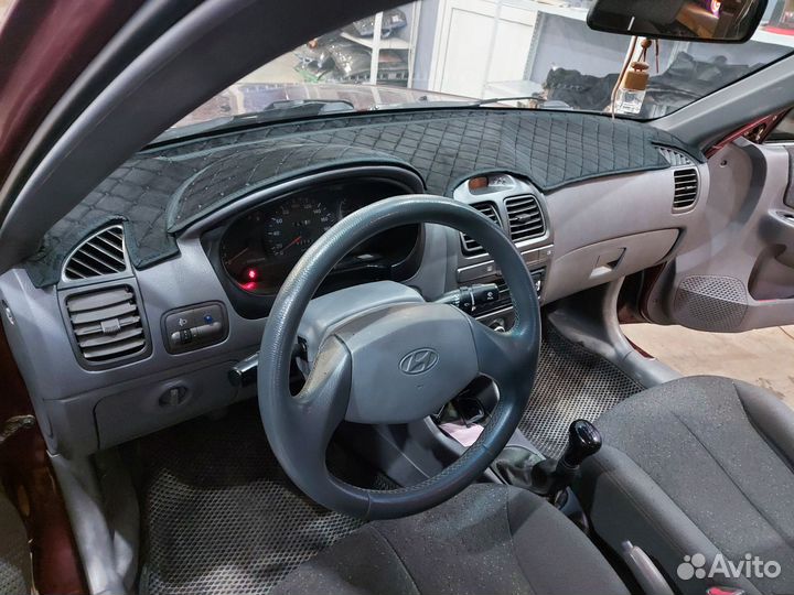 Накидкана панель Hyundai accent 2, 1999-2012