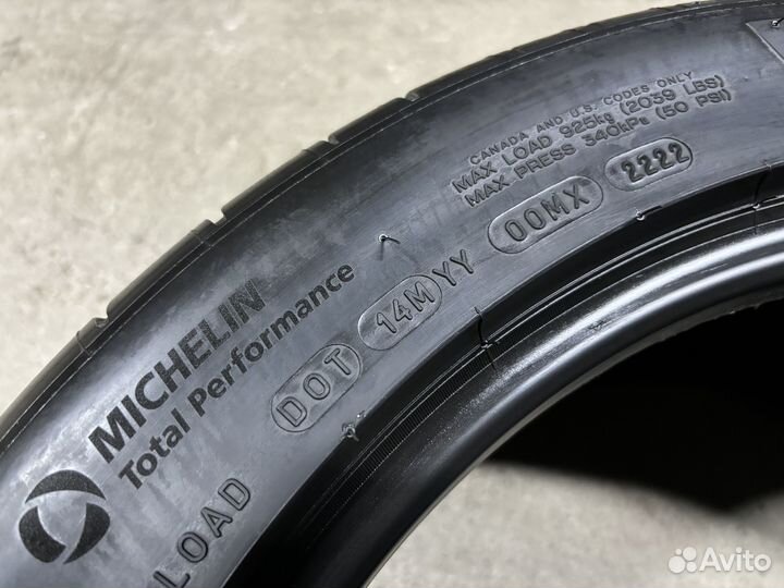 Michelin Pilot Sport 4 S 245/45 R19 и 275/40 R19 105Y