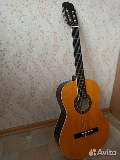 Гитара классическая