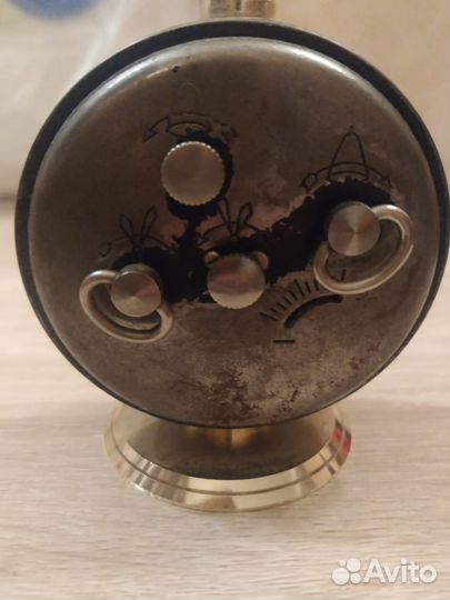 Часы будильник