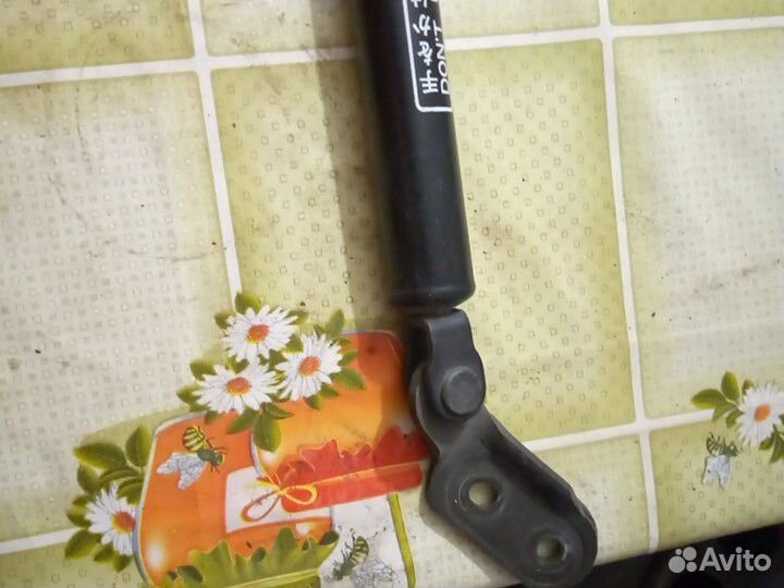 Стойка багажника Мазда бонго