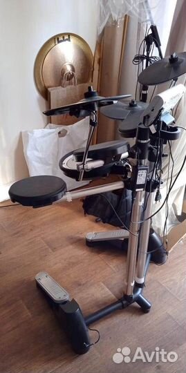 Компактная ударная установка Roland HD1