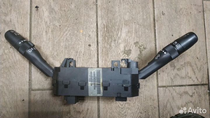 Переключатель подрулевой (стрекоза) Jeep Liberty