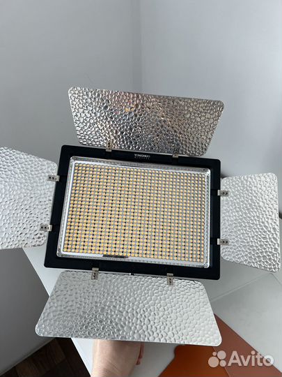 Видеосвет yongnuo 900